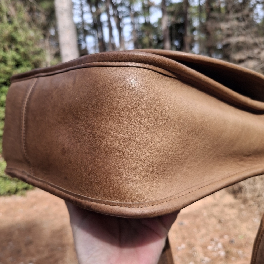 Vintage 80's Coach Classic Shoulder Bag Pouch Made In NYC #9170 In Putty - Picture 9 of 16